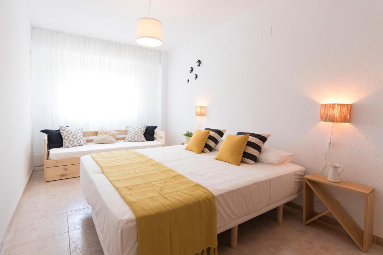 Beach Paradise Flat In Denia Centre W/ Large Pool Exterior photo